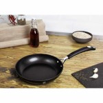 BERLINGERHAUS Pánev s titanovým povrchem 28 cm Black Professional Line - design. vada