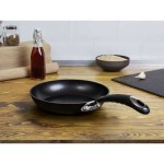 BERLINGERHAUS Pánev s titanovým povrchem 28 cm Black Professional Line - design. vada